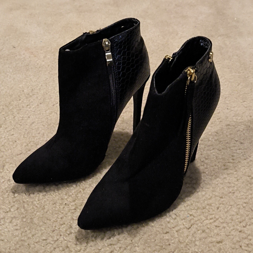 Fullah Sugah Black Heeled Boots